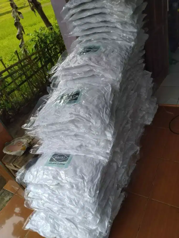 Pabrik bantal, murah, bisa request merk, warna, dan motif