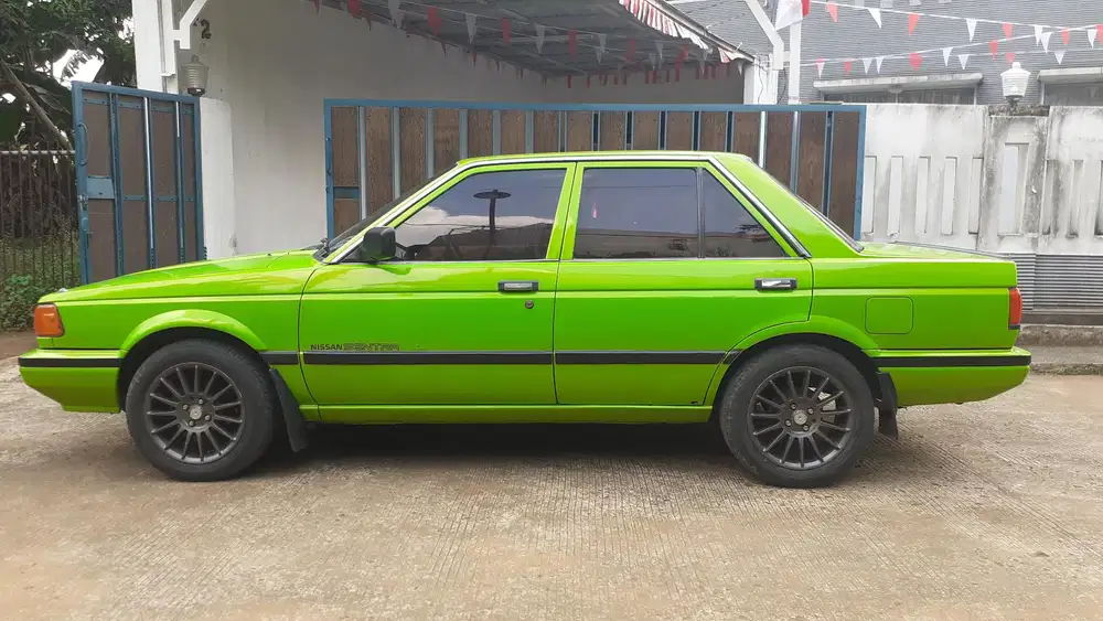 Nissan Sentra 1989 Bensin