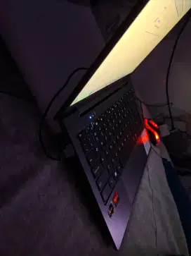 Laptop Axioo Hype 7 Ryzen 7 | RAM 16GB |

SSD 512GB | Mulus 99%