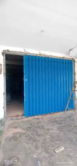 pintu harmonika