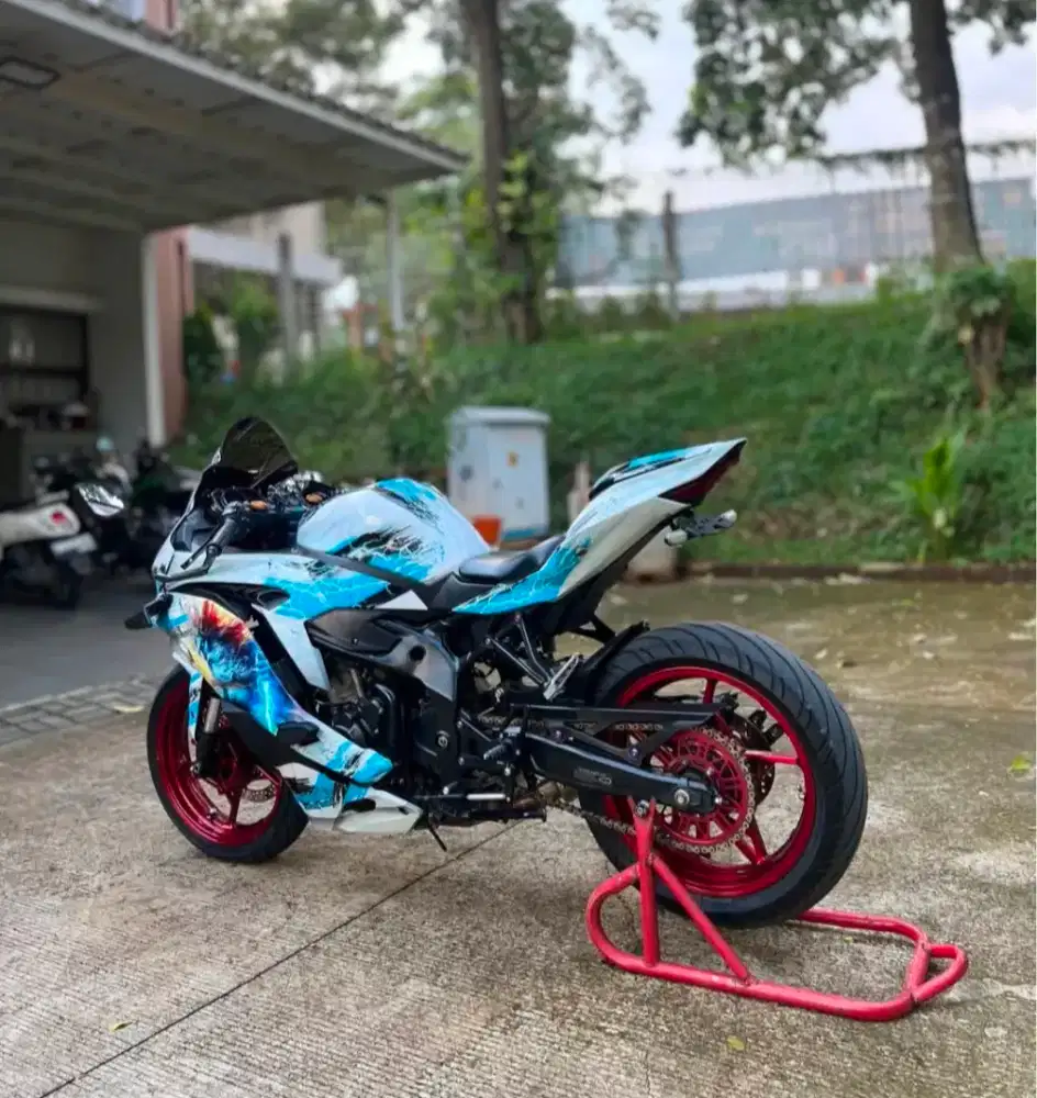 Kawasaki Zx25r 2021 quick shifter 4 slinder