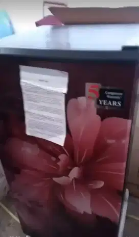 Di jual kulkas merek thosibah