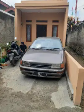 Jual mobil klasik charade