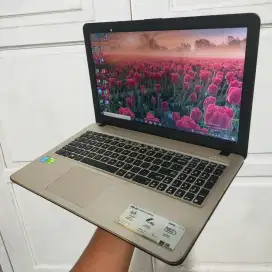 Asus Vivobook X540L Core i3 4005U Dual VGA Nvidia 920M Ram 8GB SSD 256
