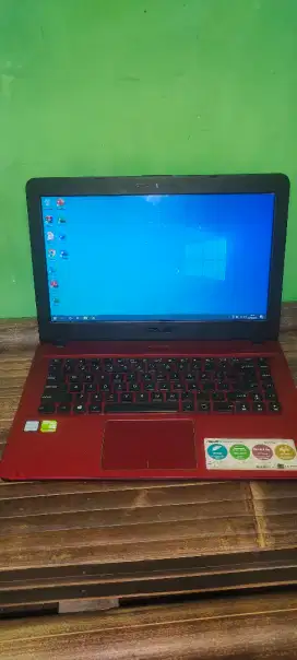 Asus Vivobook Intel Core i3-6006U ram 4GB Hdd 500gb Vga Nvidia 920MX