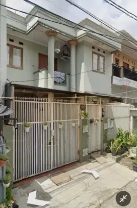 Pakualam Luas 84m dan 2Lt, sangat dekat Alam sutera