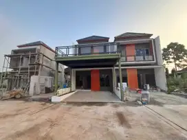 Rumah mewah 2lantai yang cakep dan strategis Pilih AMATA RESIDENCE