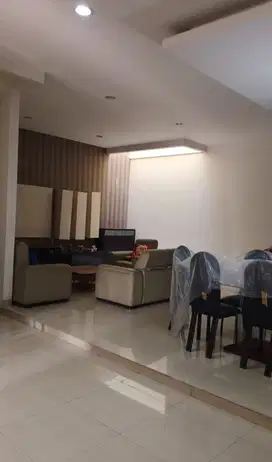 Disewa rumah murah dan luas kamar banyak 2 lantai di citra 2 ext