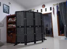 Pembatas Ruangan 4 pintu