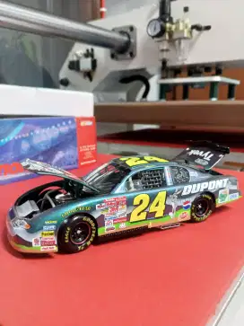 Diecast Nascar Skala 1:24