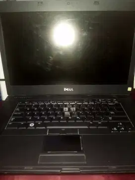 Laptop Merk Dell Latitude E6510 Seken Minus Layar& Battei.Mesin Normal