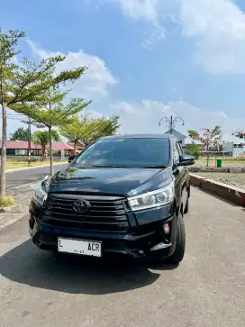 TOYOTA INNOVA V LUXURY 2.0 2022 PRIVET COLLECTION TOYOTA
