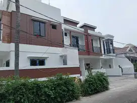 Di Jual Rumah Mewah Di Cempaka putih Timur IV jakarta pusat