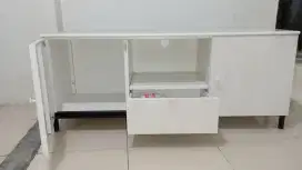 Meja tv minimalis