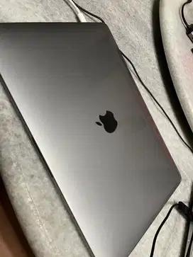 Macbook pro m1 ram 8gb / 256 gb