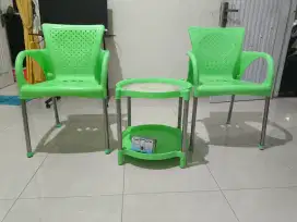 Jual satu set meja dan kursi, (tidak jual satuan) ,