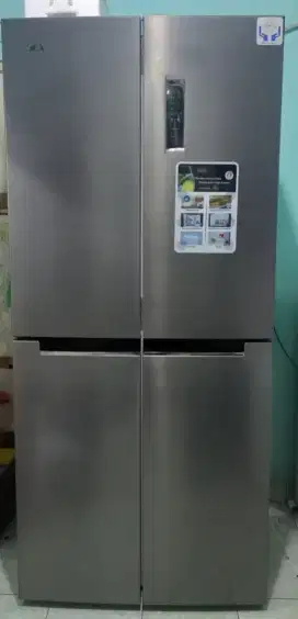 Kulkas 4 pintu merk GEA