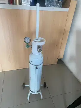 Tabung gas oksigen