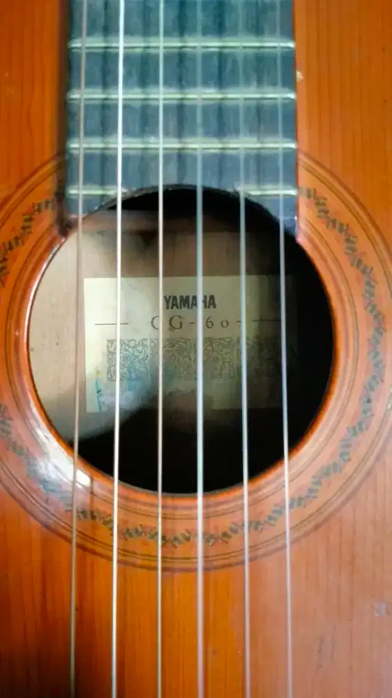 Gitar YAMAHA CG 60