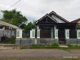 RUMAH DI PULOREJO, TEMBELANG JOMBANG