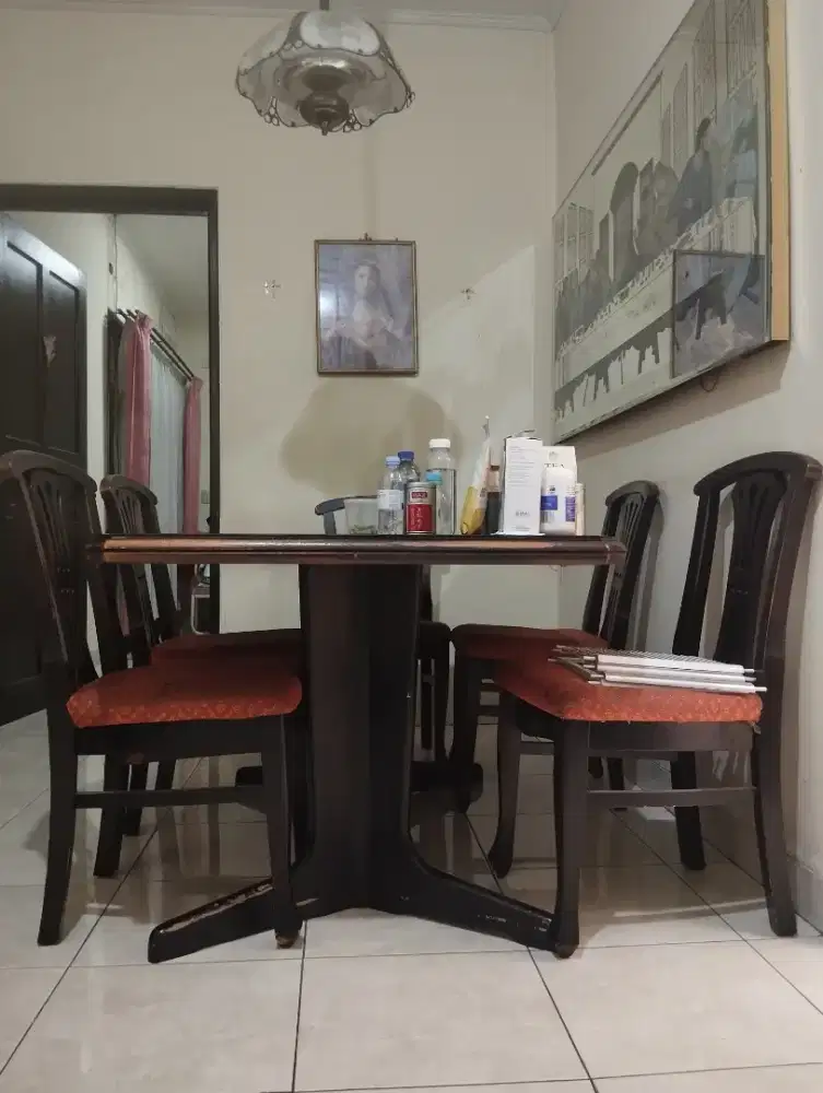 Meja Makan Set.