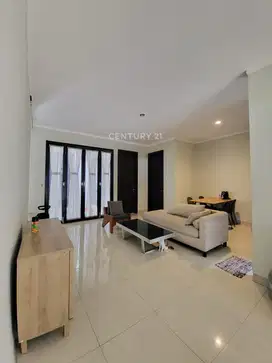 Dijual Rumah Siap Huni Di Discovery Flamine Bintaro SC16044