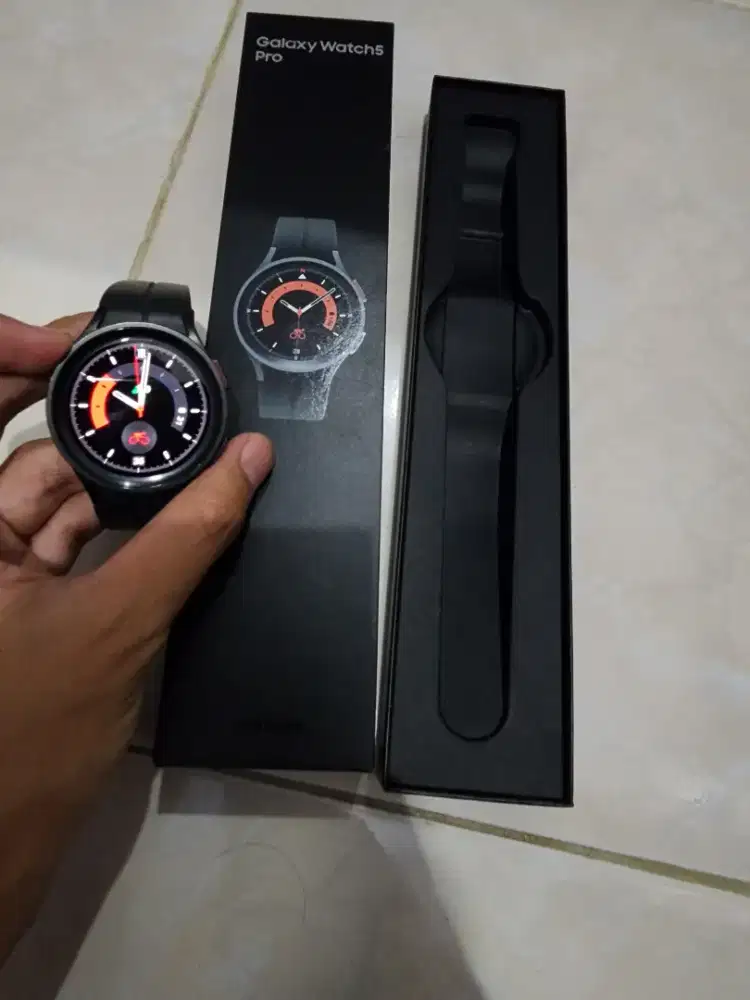 Samsung watch 5 pro fullset like new