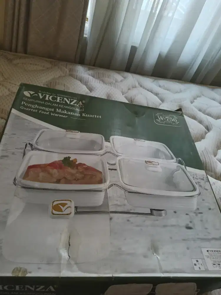 Tempat saji makanan merk vicenca