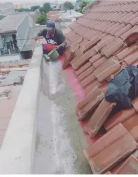 Tukang perbaikan atap bocor dan renovasi rumah
