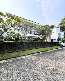 Rumah Minimalis Dalam Town House Di Kemang