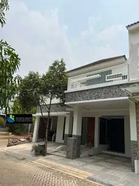 Dijual rumah hook di Discovery Fiore, Bintaro Jaya sektor 9.