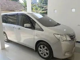 Nissan Serena 2013 Bensin