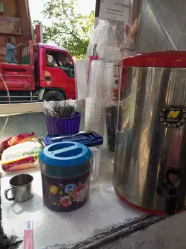 Dibutuhkan karyawan buat teh solo