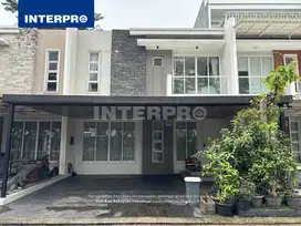 Rumah 2 Lantai Dijual Green Lake Cluster Australia Depan Taman - 144m2