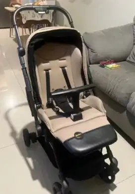 Stroller Cocolatte Versee (Preloved)