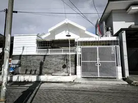 Rumah Wiguna Tengah