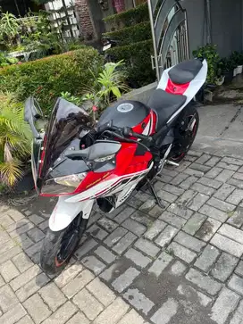 Yamaha R15 kondii istimewa