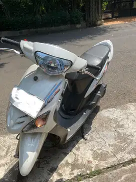 MIO SPORTY BERDEBU 5TL PUTIH