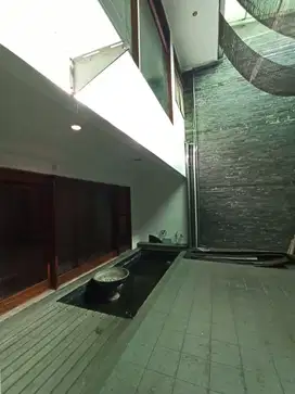 Dijual Rumah Ruko Strategis Di  Pusat Kota Bandung