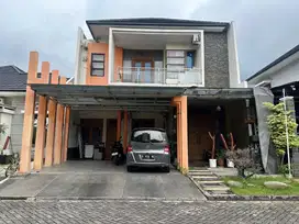 Jual rumah 2 lantai di graha estetika semarang