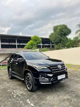 fortuner  2022 GR vrz 2.8 automatic