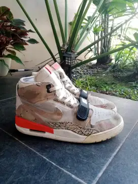 NIKE AIR JORDAN LEGACY