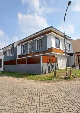 Dijual rumah siap huni di discovery Bintaro