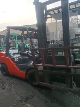Forklift Toyota 2,5 Ton,Tiang 3 Meter,Manual,1DZ-II,8FD25,Tahun 2016