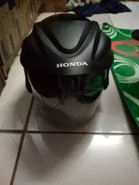 Helm kondisi baru