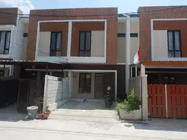 Jual Cepat Harga Di Bawah Pasaran Rumah 2 Lantai G Land Ciwastra