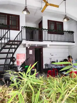 DIJUAL RMH KOST 3 Lt +Ruang Usaha SAYAP ASIA AFRIKA,BDG; Furnished^FH