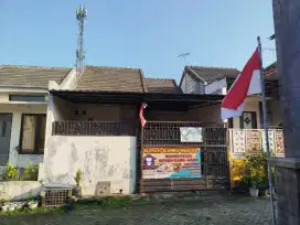 Dijual rumah strategis