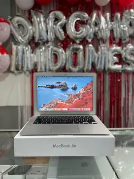 MacBook Air 13 inch 2017 RAM 8 GB/SSD 256 GB