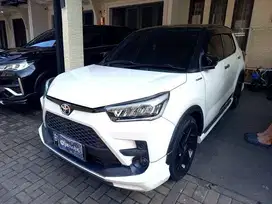 KM Rendah TDP 10JT Toyota Raize 1.0 T GR SPORT Two Tone -AT 2021 Putih